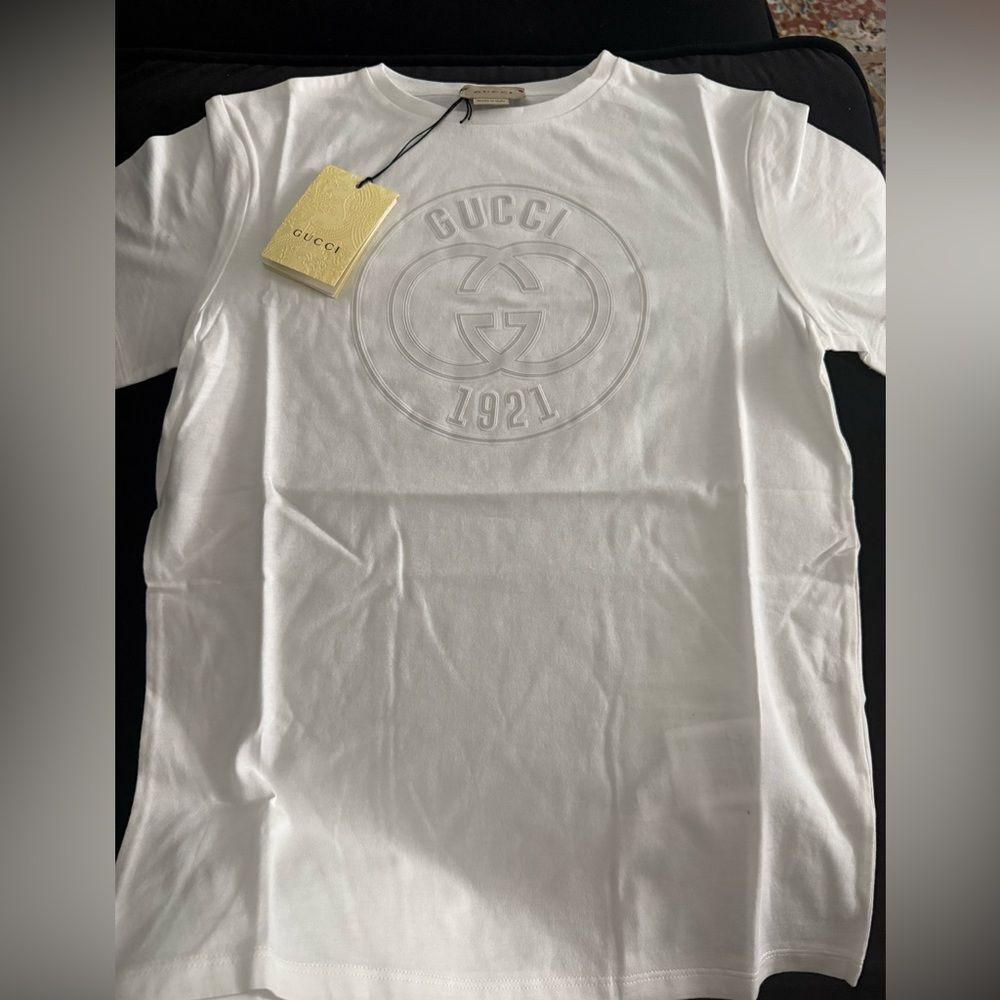 Brand new Gucci White Short Sleeve Tee with Logo kids size 10 fits adults xs & s